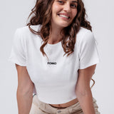 Fomo | Besticktes Bio Baumwoll Cropped T-Shirt