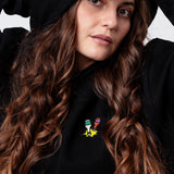 Kleiner Klopfer | Bestickter Bio-Baumwoll Unisex Hoodie