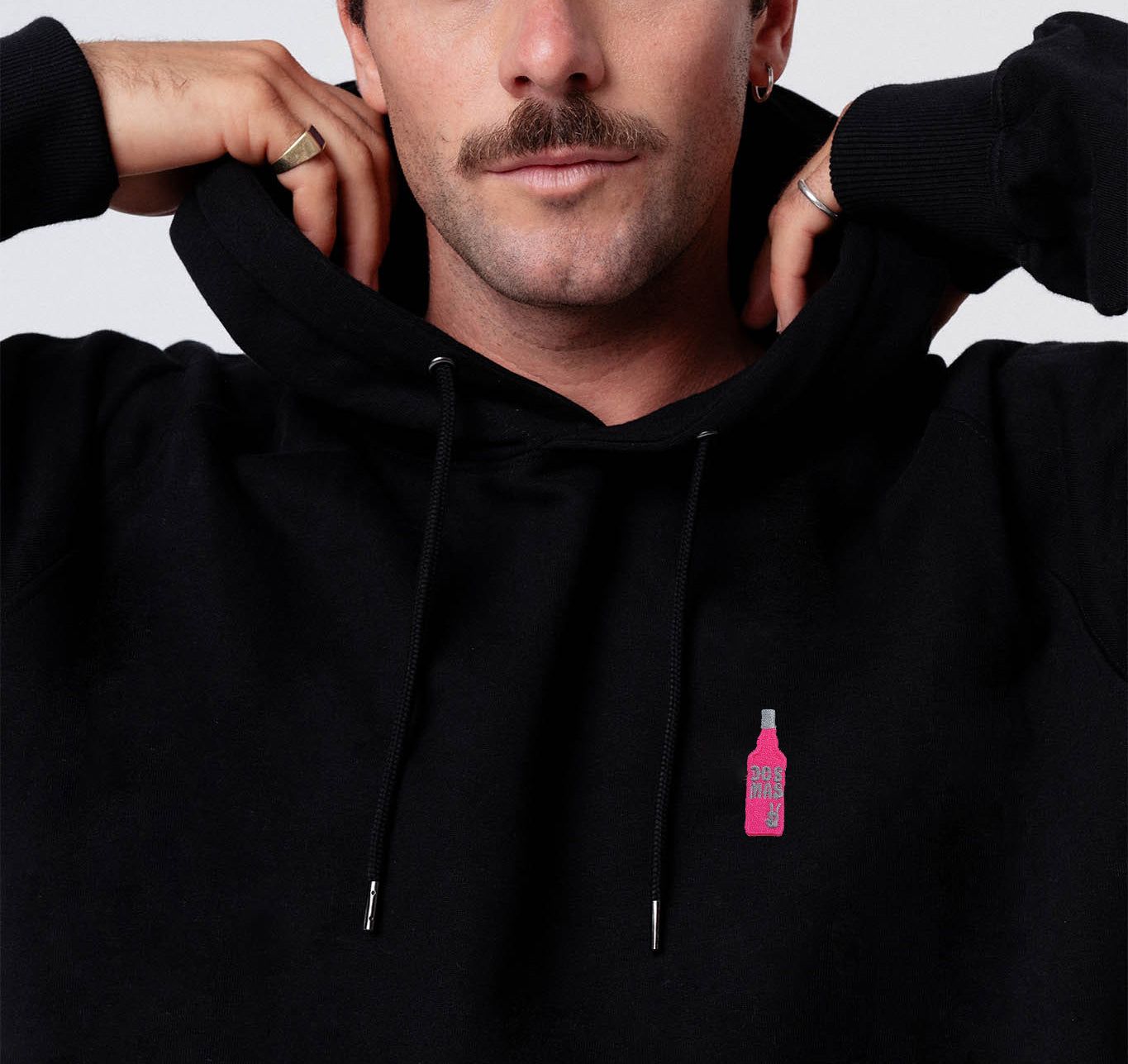 dos mas | Bestickter Bio-Baumwoll Unisex Hoodie