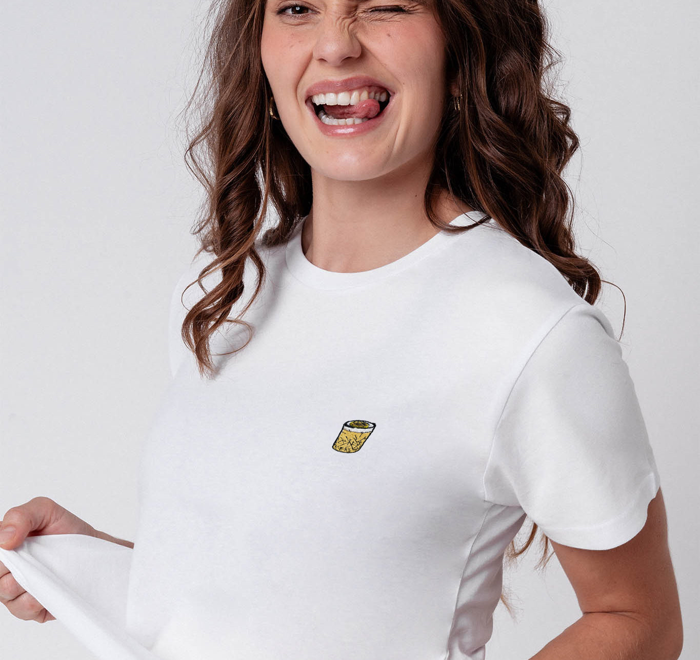 Whisky Sour | T-shirt brodé en coton bio pour femmes