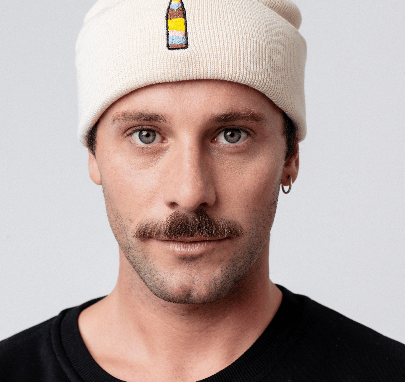 Cola Mix | Bonnet en coton bio brodé