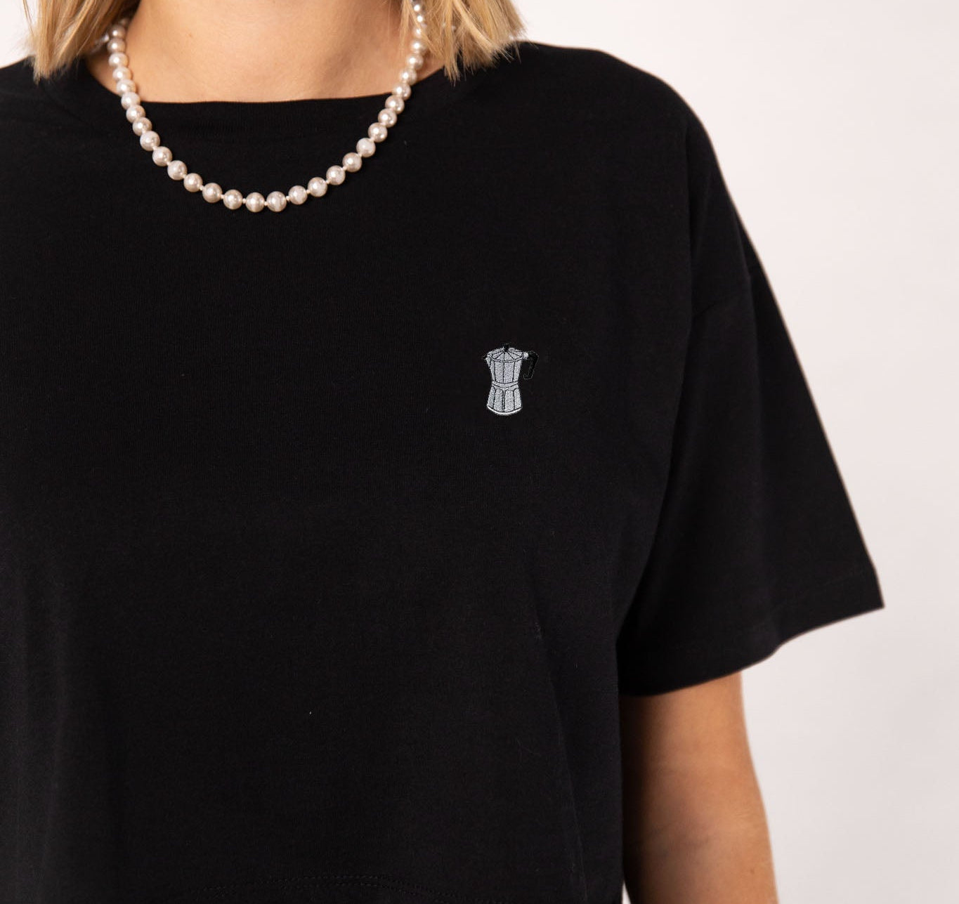 Espressokocher | Besticktes Bio Baumwoll Cropped T-Shirt