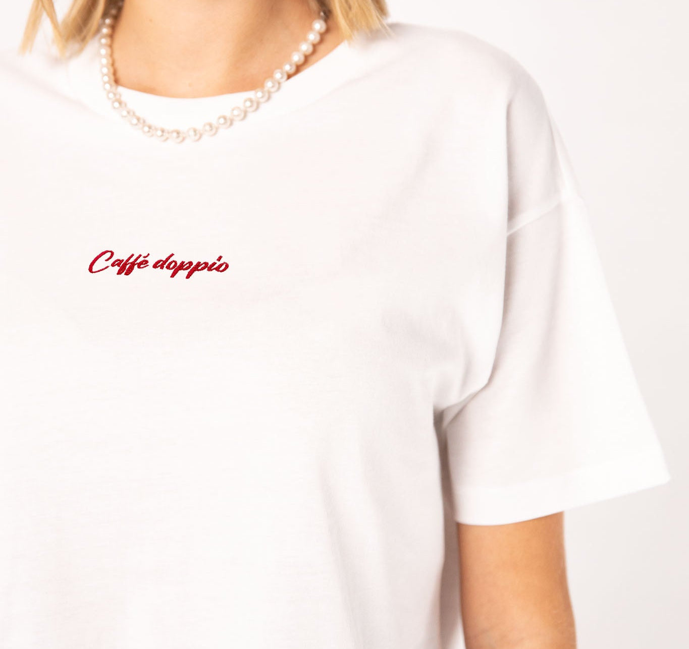 Caffé doppio | Besticktes Bio Baumwoll Cropped T-Shirt