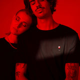 Glaserl Rotwein | Besticktes Bio Baumwoll Unisex T-Shirt