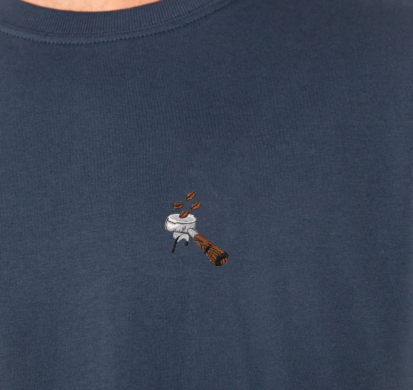 Siebträger Beans | Besticktes Bio Baumwoll Unisex T-Shirt