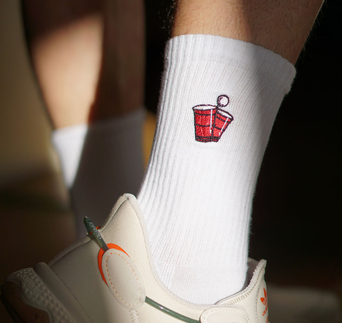 Beerpong | Chaussettes en coton bio brodées