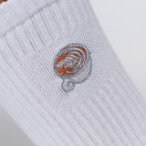 Flat White | Chaussettes brodées en coton bio