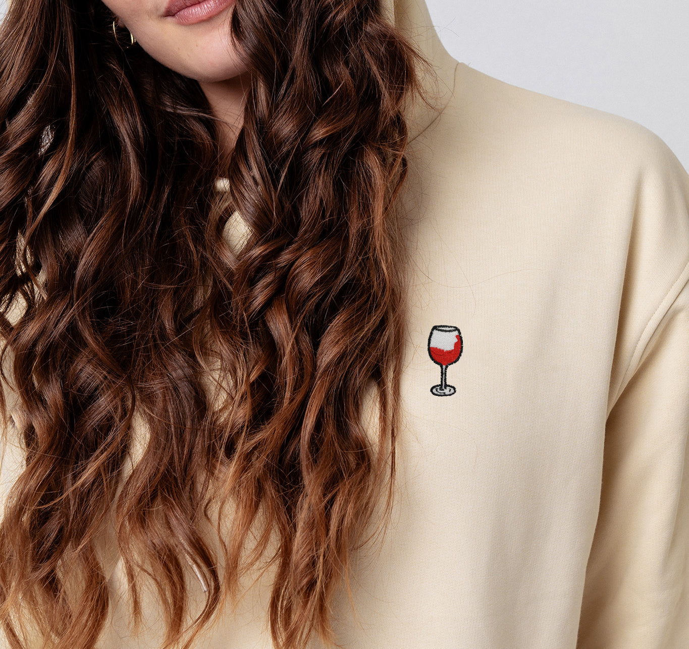 Glaserl Rotwein | Sweat à capuche en coton bio brodé pour femmes