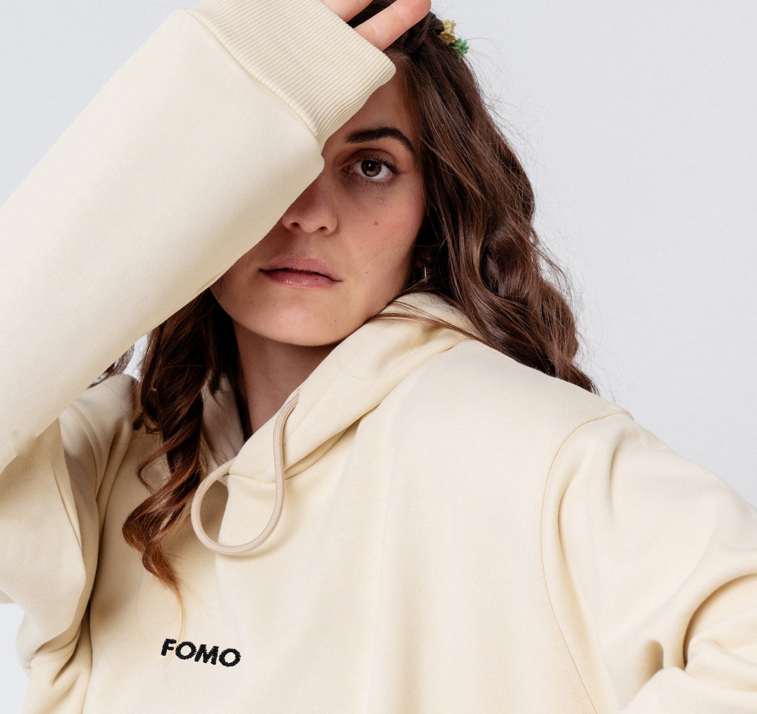 Fomo | Sweat à capuche en coton bio brodé pour femme