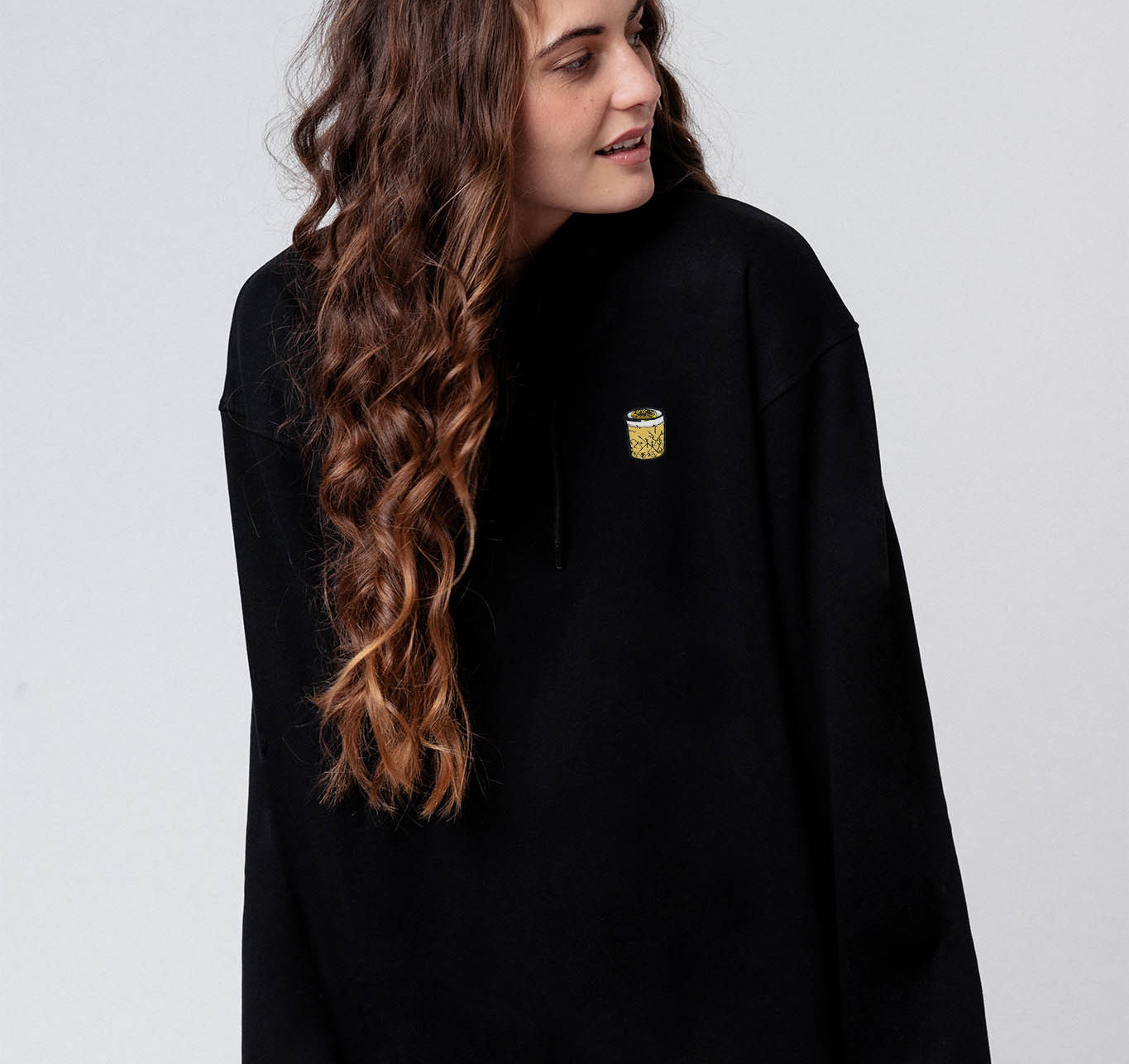 Whisky Sour | Sweat à capuche en coton bio brodé pour femme