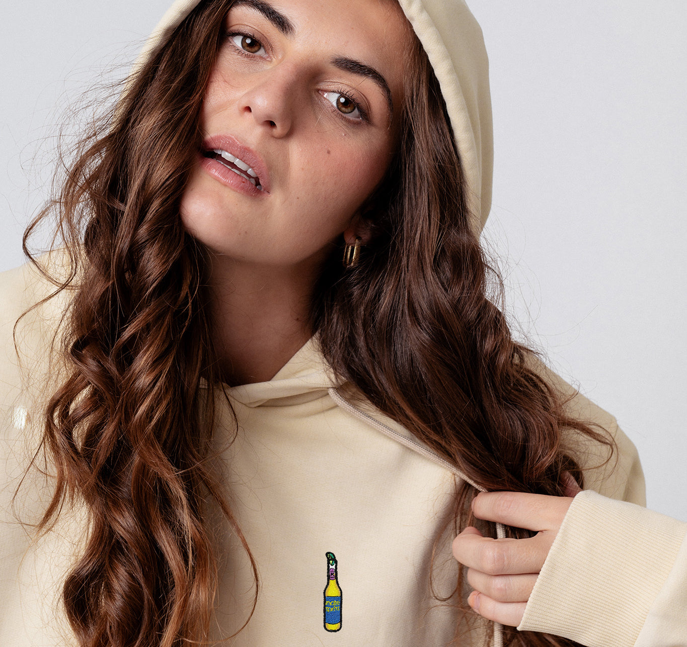 Mate Spritz | Sweat à capuche en coton bio brodé pour femme